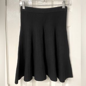 Neiman Marcus Black flared skirt in XS